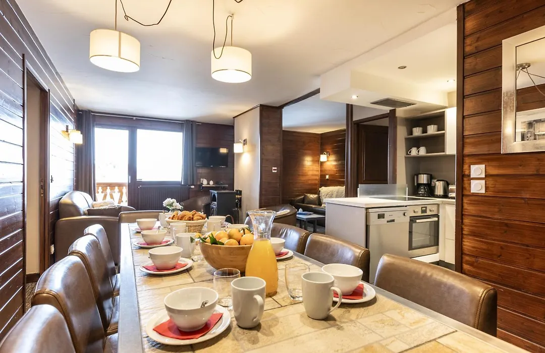 Chalet Val 2400-1