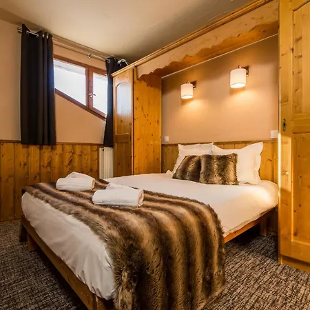 Chalet Val 2400-2